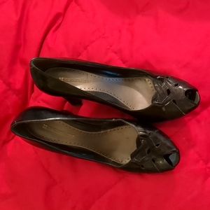Naturalizer heels size 7.5